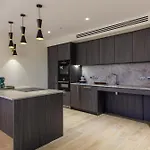 The Oslo By At Apartman